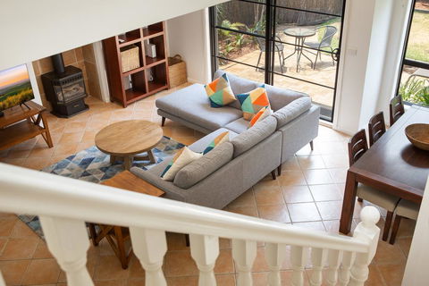 Spacious Home In The Heart Of Avalon Beach - Accommodation Bookings 2