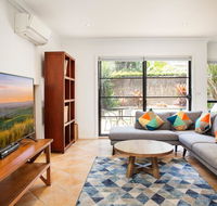 Spacious Home in the Heart of Avalon Beach - Accommodation Bookings