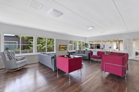 Spacious Living On Victoria - Accommodation Bookings 2