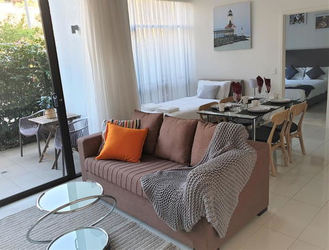 Spacious&Cozy 1 Bedroom + 1 Bathroom Zetland APT - Accommodation Bookings 0