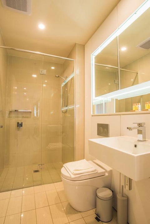 Spacious&Cozy 1 Bedroom + 1 Bathroom Zetland APT - Accommodation Bookings 3