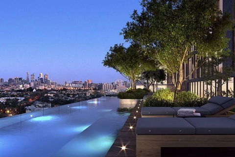 Spectacular Private Balcony Views With Pool - Accommodation Bookings 1