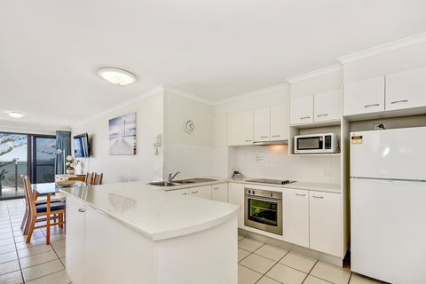 SPIN13- ESCAPE TO MOOLOOLABA - Accommodation Bookings 2
