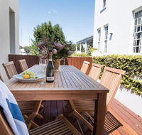 Spinnakers Waterfront - Accommodation Bookings