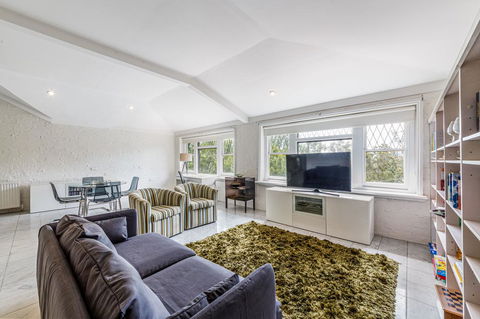 Spoilt For Choice 2-bed/2-bath + Free Parking - Accommodation Bookings 1