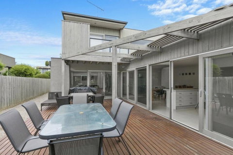 St Georges Sands Oasis 10 - Accommodation Bookings 1
