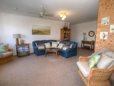 St James 6, Stylish Airconditioned Retreat - Accommodation Bookings 1