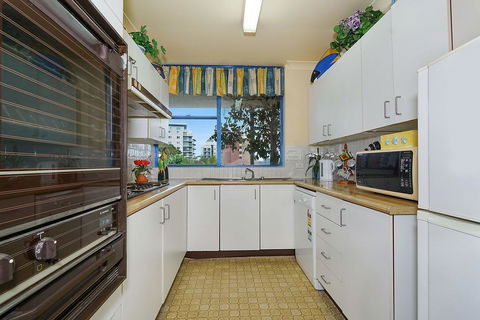 St Tropez Unit 9 - The Entrance, NSW - Accommodation Bookings 3