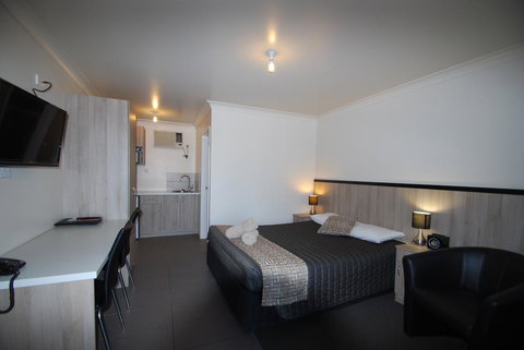 Starline Motor Inn - Accommodation Bookings 3