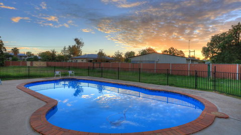 Starline Motor Inn - Accommodation Bookings 1