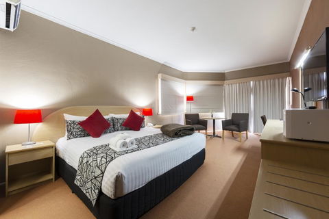 Statesman Hotel - Accommodation Bookings 2