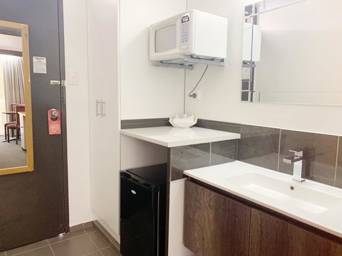 Statesman Motor Inn - Accommodation Bookings 2