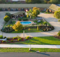 Statesman Motor Inn