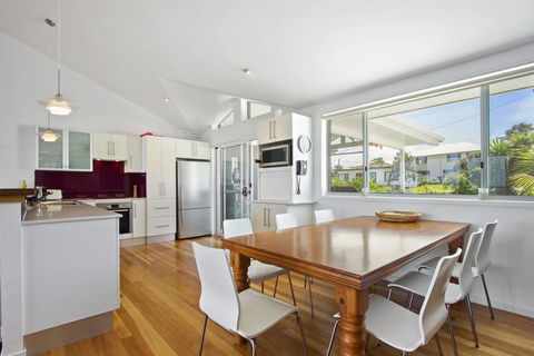 STICKS BY THE SEA - Sunset Strip 103 - Accommodation Bookings 1