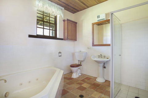Stone Cottage - Accommodation Bookings 1