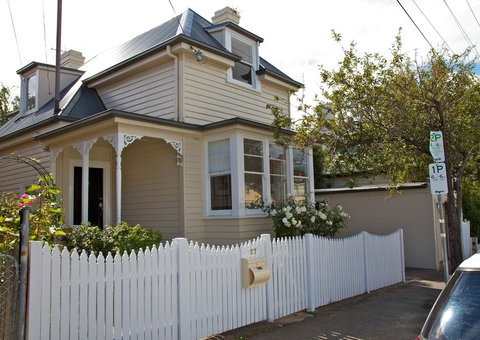 Strahan House - Accommodation Bookings 1