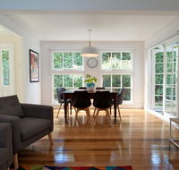 Strahan House - Accommodation Bookings