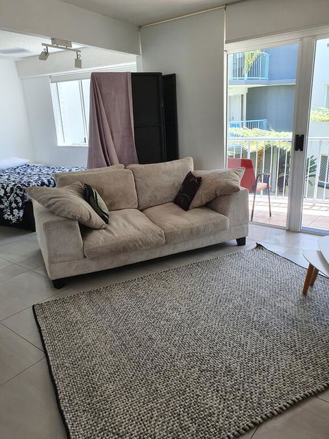 Studio Apartment Mooloolaba Beach Holiday Management - Accommodation Bookings 1