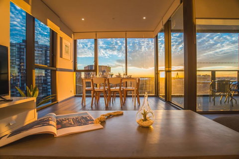 STUNNING Luxury 2beds2bathAPT @CBD (Haymarket) - Accommodation Bookings 0