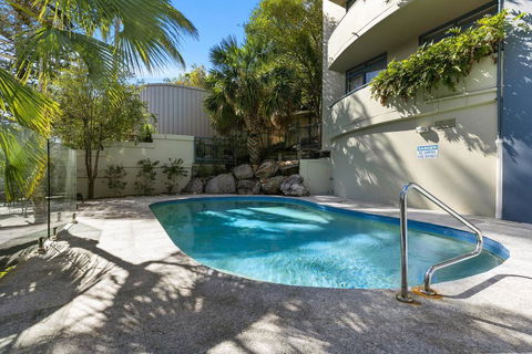 Stunning Views Great Location Sunshine Beach! - Unit 1 Vista Pacific 12 Bryan Street - Accommodation Bookings 1