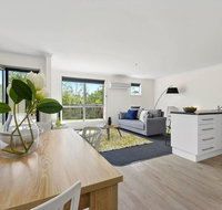 Stylish and Spacious Launceston Villa  Free Wifi - Accommodation Bookings