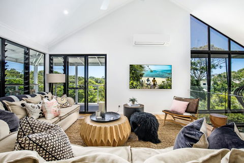Stylish And Spacious Masterpiece, Sunshine Beach - Accommodation Bookings 2