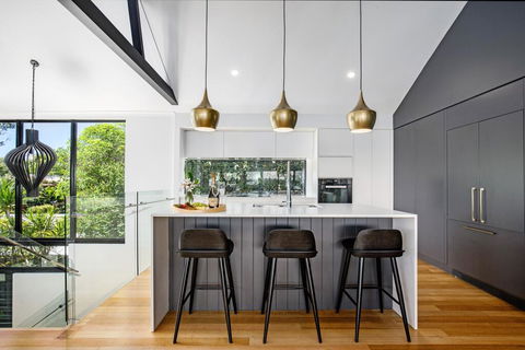 Stylish And Spacious Masterpiece, Sunshine Beach - Accommodation Bookings 3