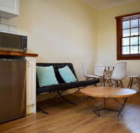 Stylish Cute Cottage in McMahons Point - Accommodation Bookings