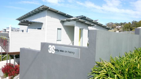 Stylish Holiday Unit - Accommodation Bookings 0