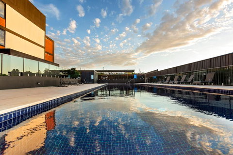 Stylish Inner City Penthouse Apartment - Accommodation Bookings 2