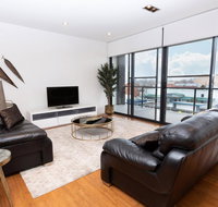 Stylish Inner City Penthouse Apartment - Accommodation Bookings