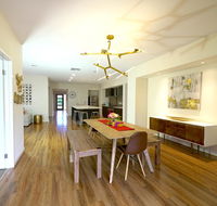 Stylish Luxe House For Big Group Near Shopping Center - Accommodation Bookings