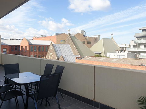 Stylish Modern 3BD Retreat At An Amazing Location - Accommodation Bookings 2