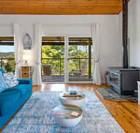 Stylish Renovated Home - Ocean Views - Fireplace