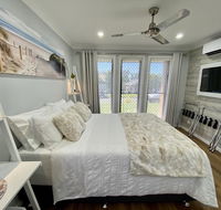 STYLISH UNIT - CLOSE TO DREAMWORLD - Accommodation Bookings
