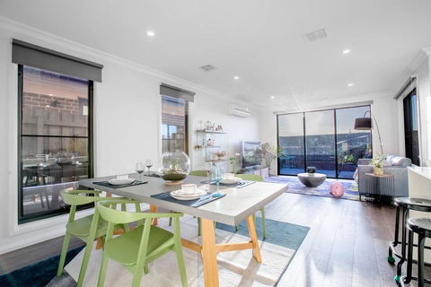 StylishTownhouse@Narre Warren/TrainStation/SC - Accommodation Bookings 3