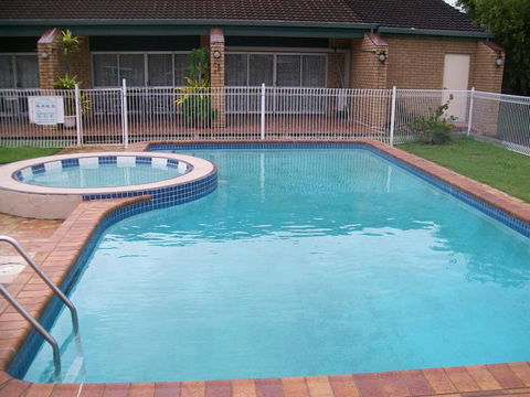 Sun Plaza Motel - Mackay - Accommodation Bookings 1