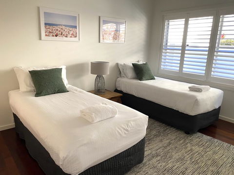 Sundecks - Accommodation Bookings 2