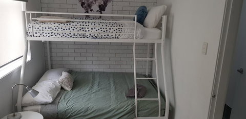 Sunlit Townhouse - Accommodation Bookings 1