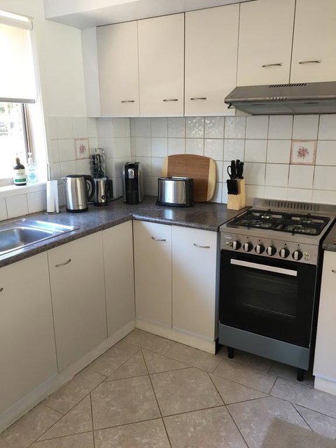 Sunlit Townhouse - Accommodation Bookings 2