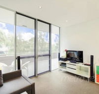 Sunny 3 Bedroom Apartment in Turrella - Accommodation Bookings