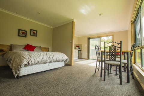 Sunny Gum - Accommodation Bookings 3