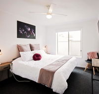 Sunny Shackell - Echuca Moama Holiday Accommodation - Accommodation Bookings