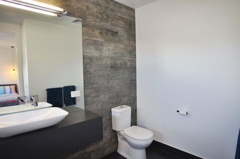 SUNNYSIDE - SURF SIDE - Accommodation Bookings 1