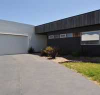 SUNNYSIDE - SURF SIDE - Accommodation Bookings