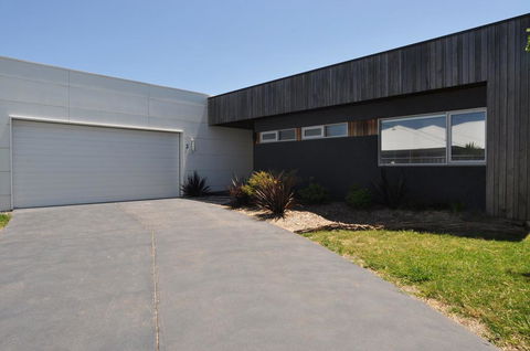 SUNNYSIDE - SURF SIDE - Accommodation Bookings 0