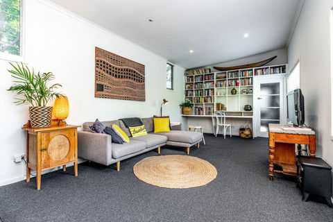 SUNSET BEACH SHACK On SURF - Accommodation Bookings 0