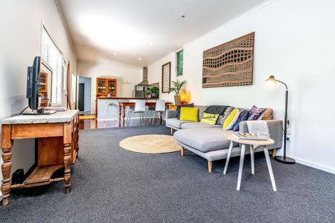SUNSET BEACH SHACK On SURF - Accommodation Bookings 1