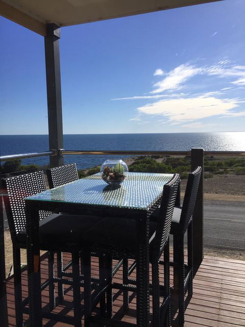 Sunset Cove Beach House - Accommodation Bookings 1
