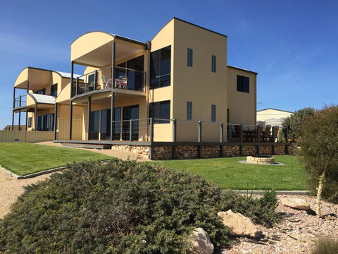 Sunset Cove Beach House - Accommodation Bookings 0